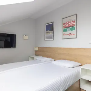 Apartment Esencja Warszawy Nowy Swiat, Warschau